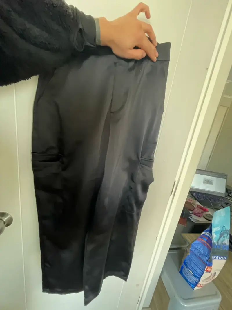 Pantalones negros de satén Stradivarius - 3