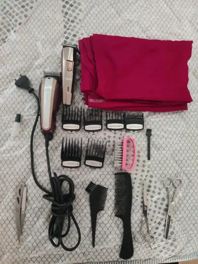 Kit de peluquería completo con cortadoras y accesorios - miniatura 1