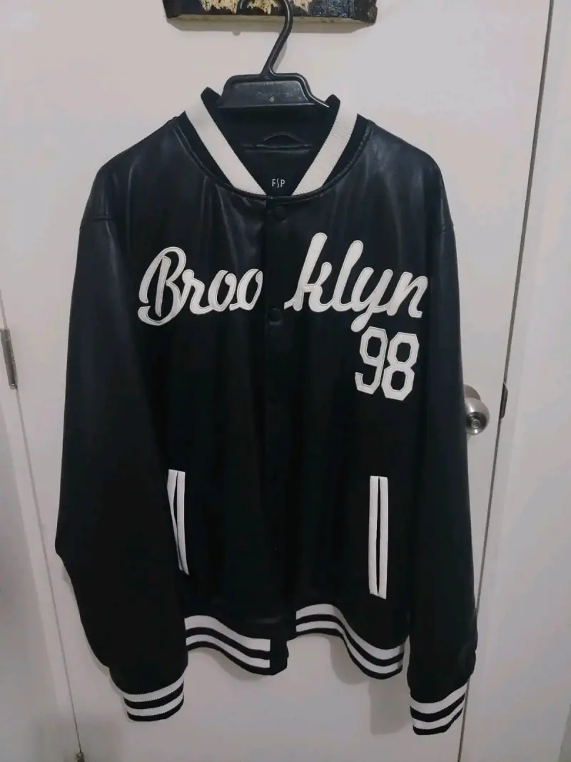 Chaqueta estilo varsity negra Brooklyn 98 - 1