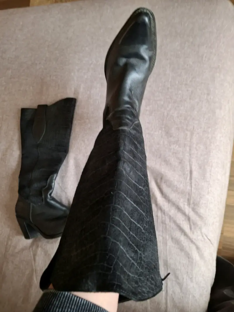 Botas de cuero negras con tacón alto - 2