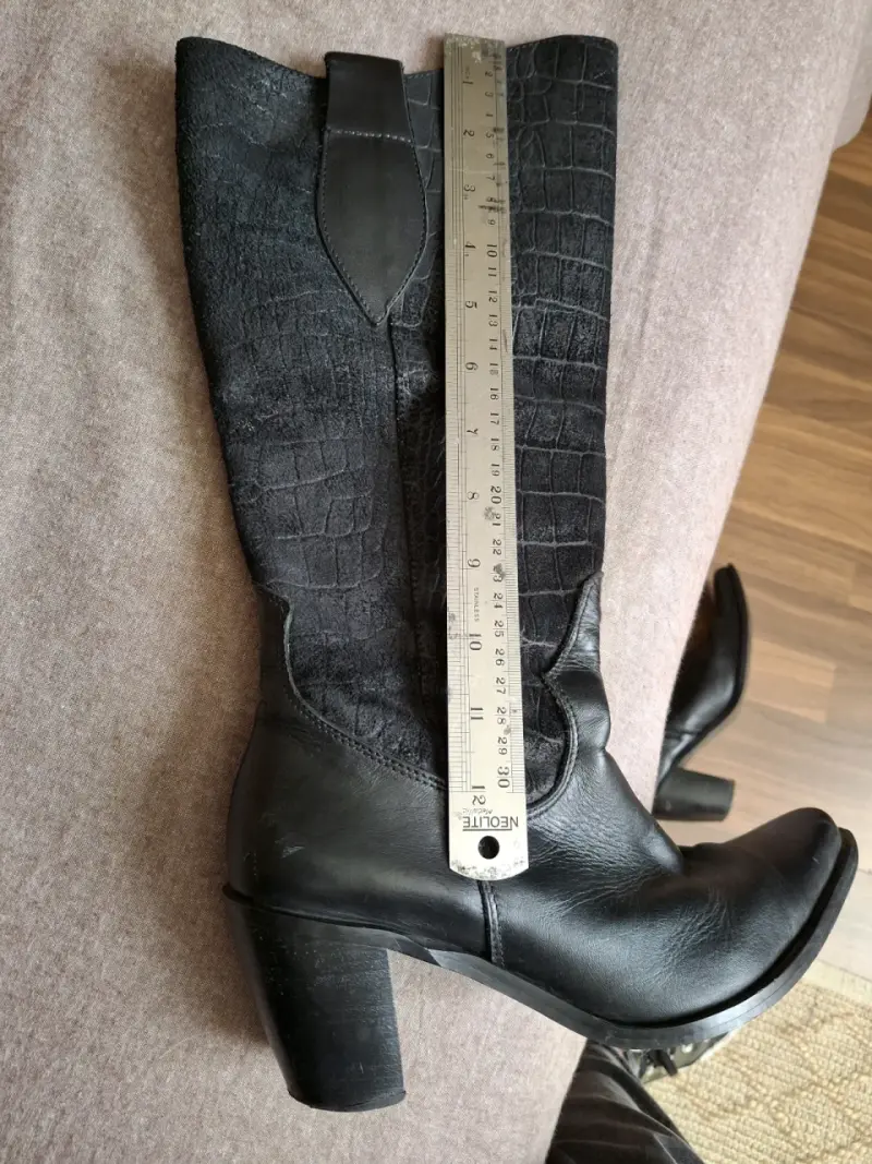 Botas de cuero negras con tacón alto - 3