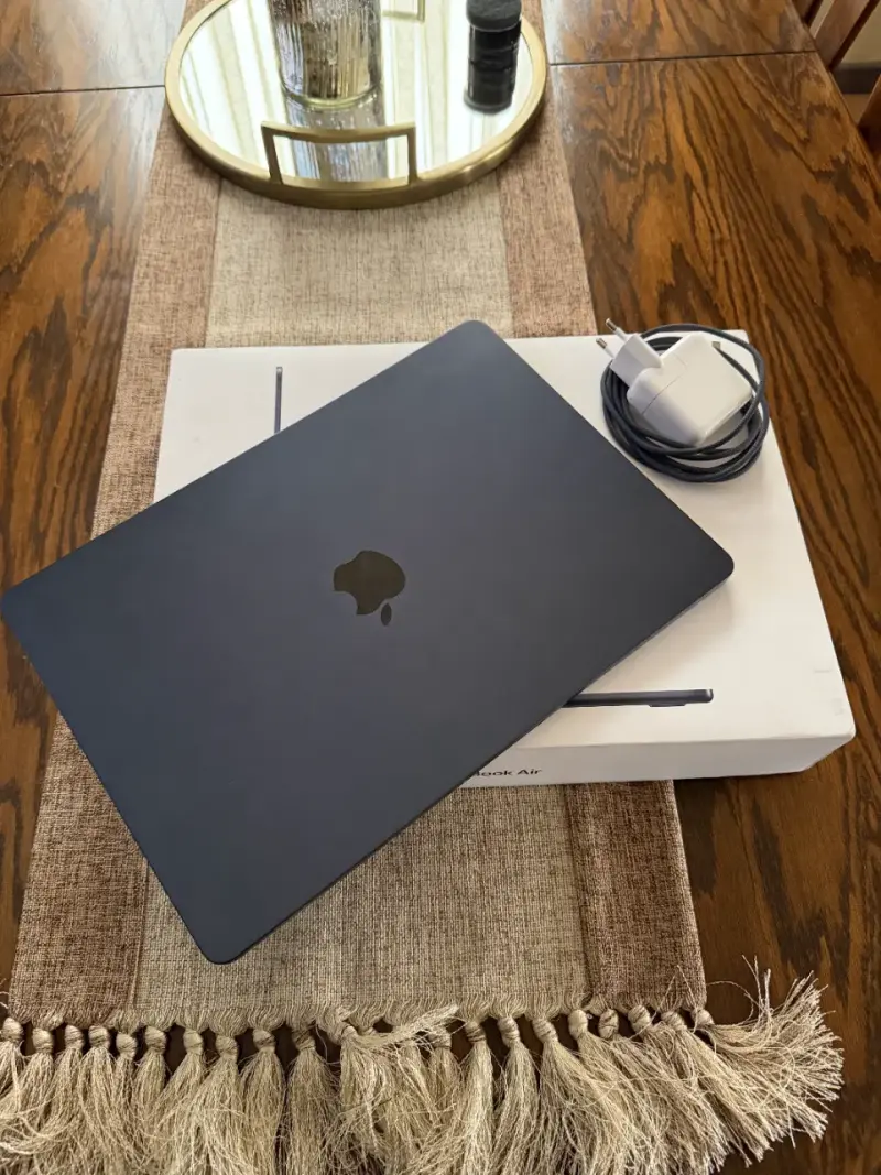 MacBook Air M4 15 pulgadas 2025 (openbox) - 4