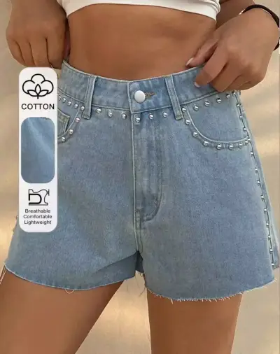 Shorts de mezclilla con tachas para mujer - miniatura 1