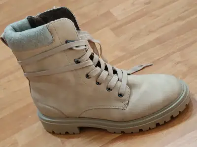 Botas de cuero beige con forro cálido 40/41 - miniatura 1