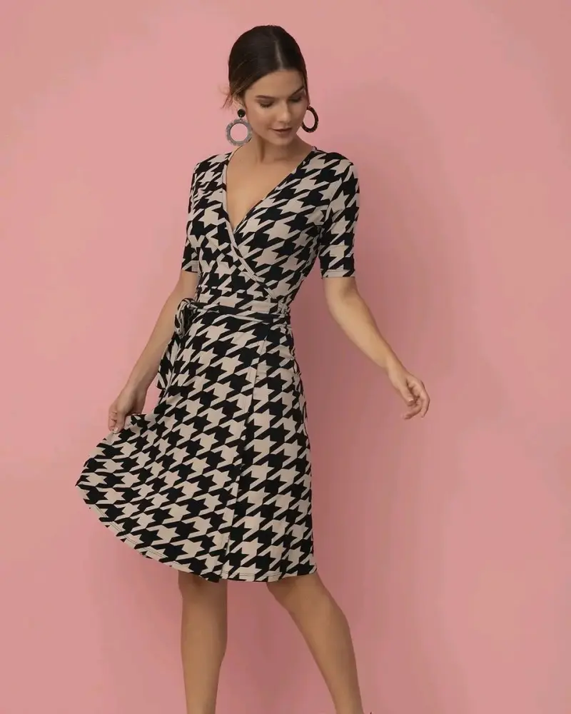 Vestido de mujer estampado. - 1