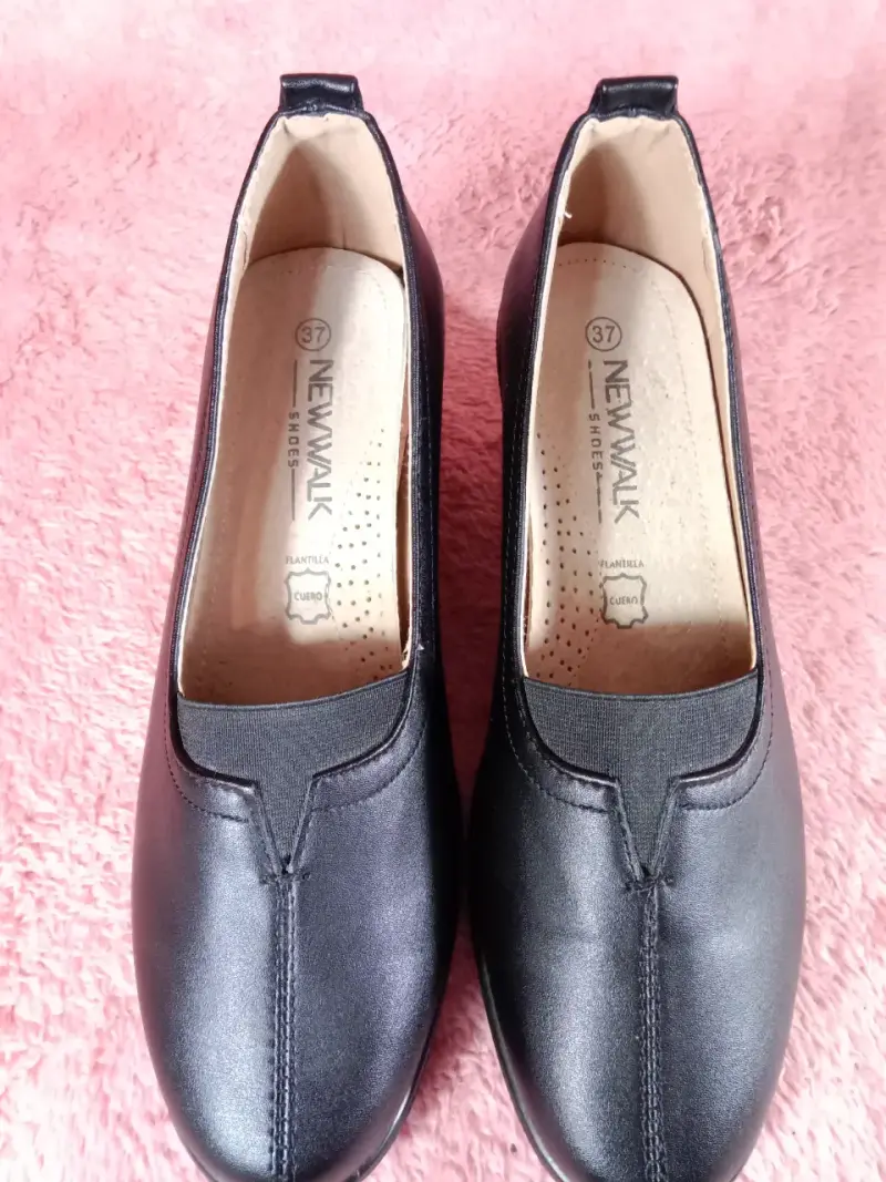 Mocasín de cuero con tacón medio - 2
