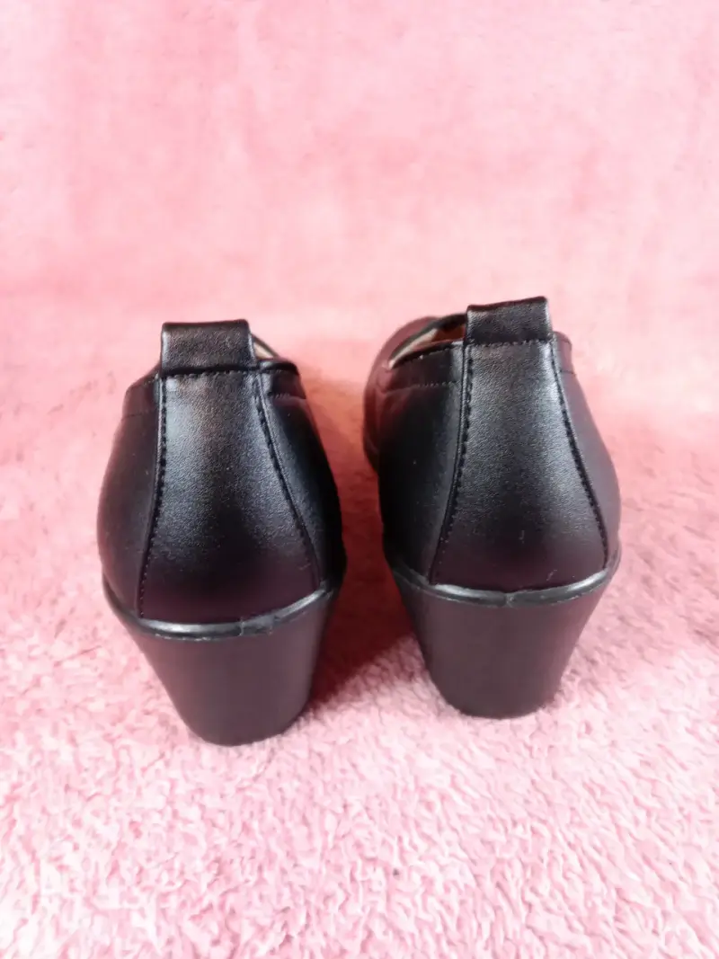Mocasín de cuero con tacón medio - 3