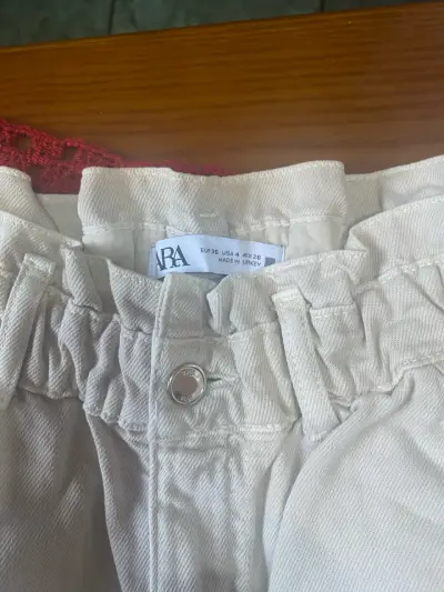 Pantalones beige con cintura elástica Zara - miniatura 2