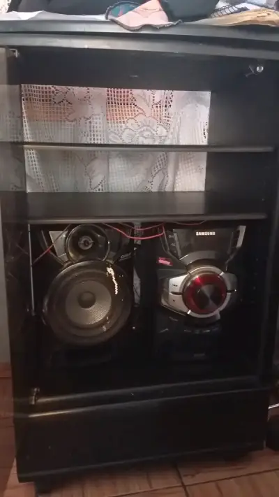 Mueble para equipo de sonido con altavoces Samsung - miniatura 1