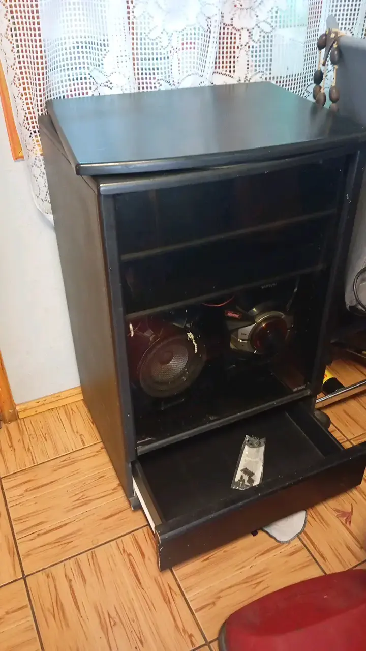 Mueble para equipo de sonido con altavoces Samsung - 2