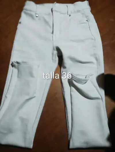 Lote de jeans para mujer en varias tallas - miniatura 1