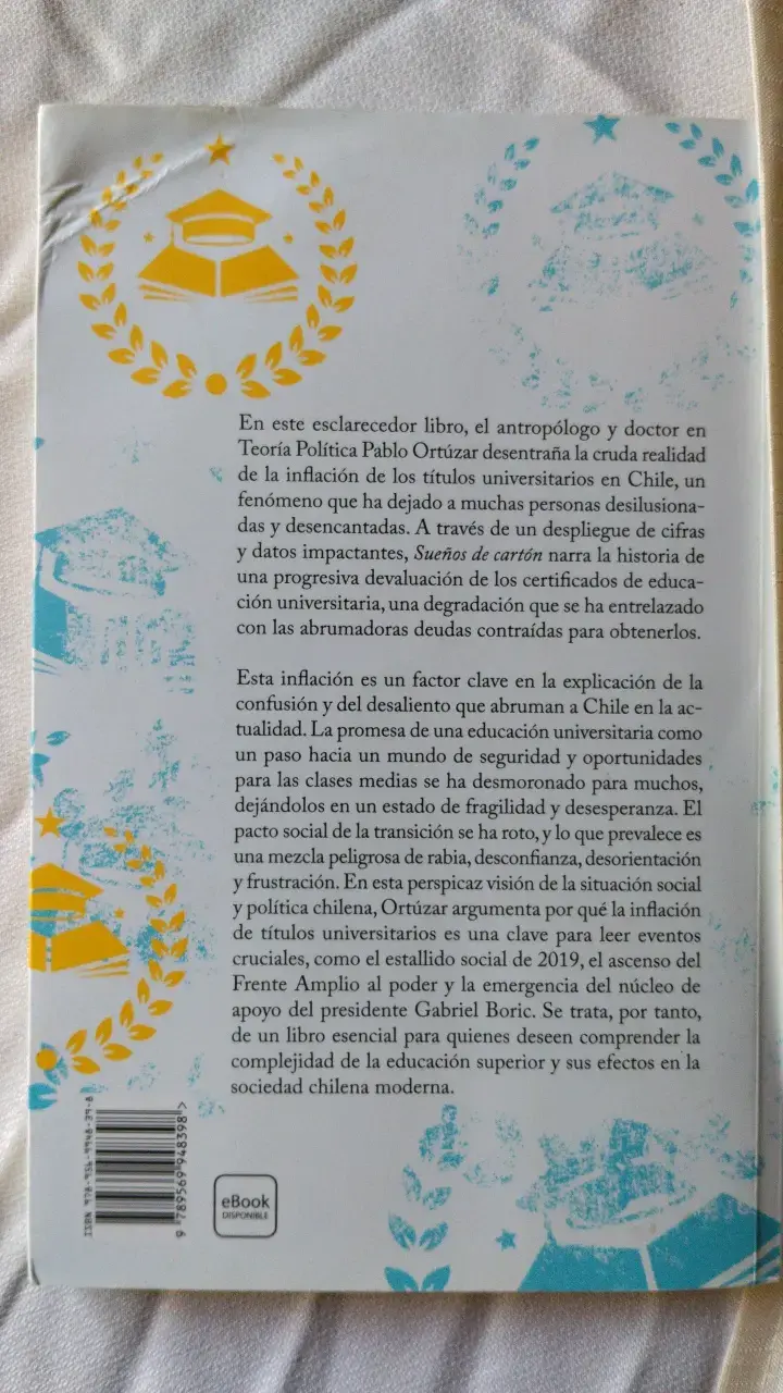 Libro Sueños de Cartón de Pablo Ortúzar - 2