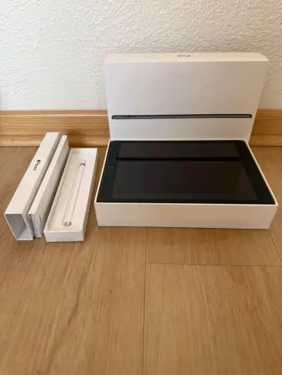 iPad con Apple Pencil en caja original - miniatura 3