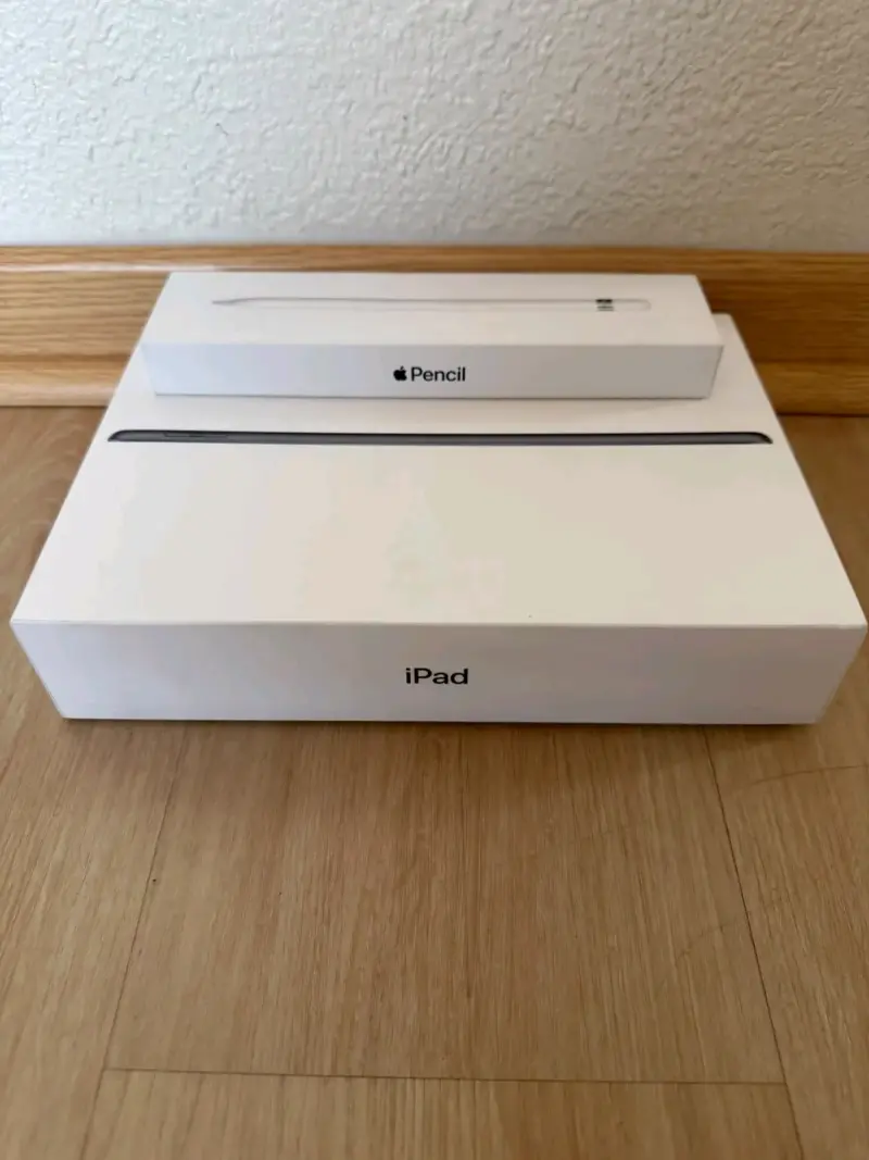 iPad con Apple Pencil en caja original - 4