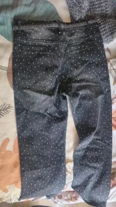 Jeans negros con diamantes de imitación unisex - miniatura 2