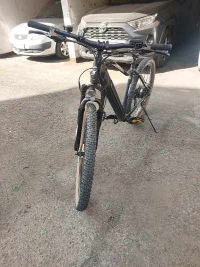 Bicicleta eléctrica Frank de montaña negra - miniatura 1