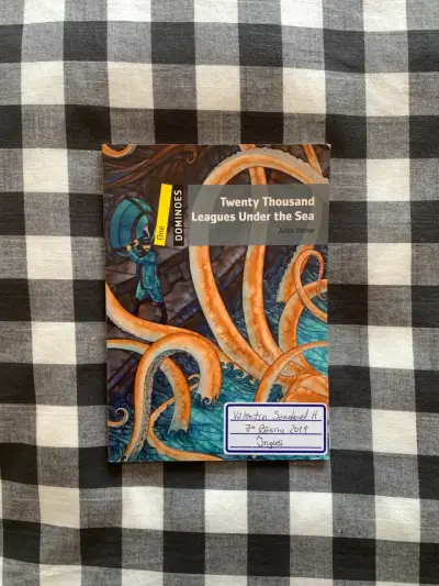 Libro Twenty Thousand Leagues Under the Sea - miniatura 1