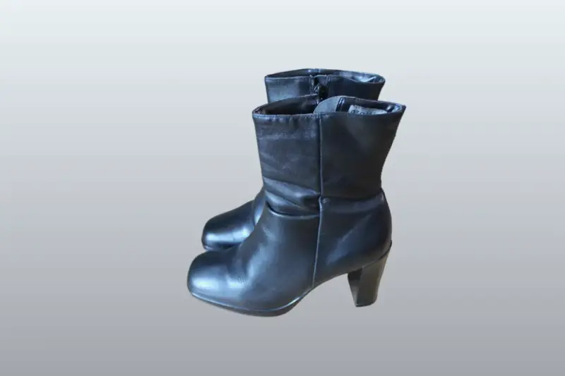 Botines de cuero negro con tacón para mujer