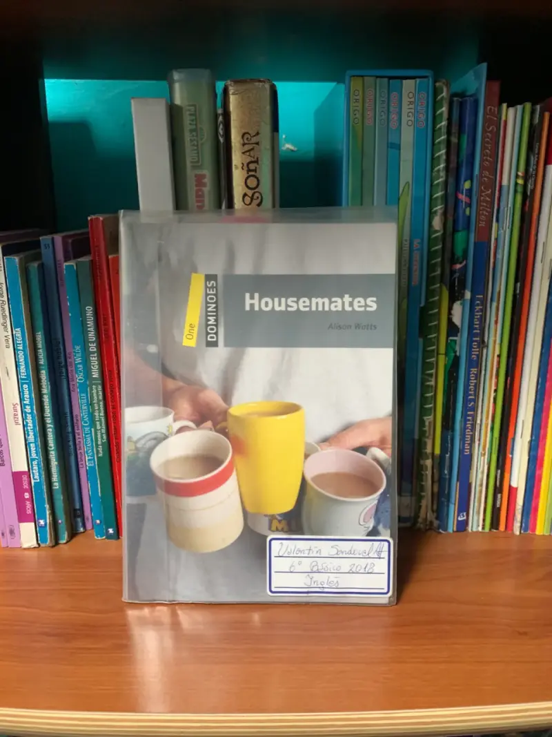 Libro de lectura 'Housemates' de Alison Watts - 1