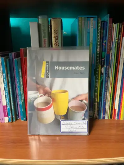 Libro de lectura 'Housemates' de Alison Watts - miniatura 1