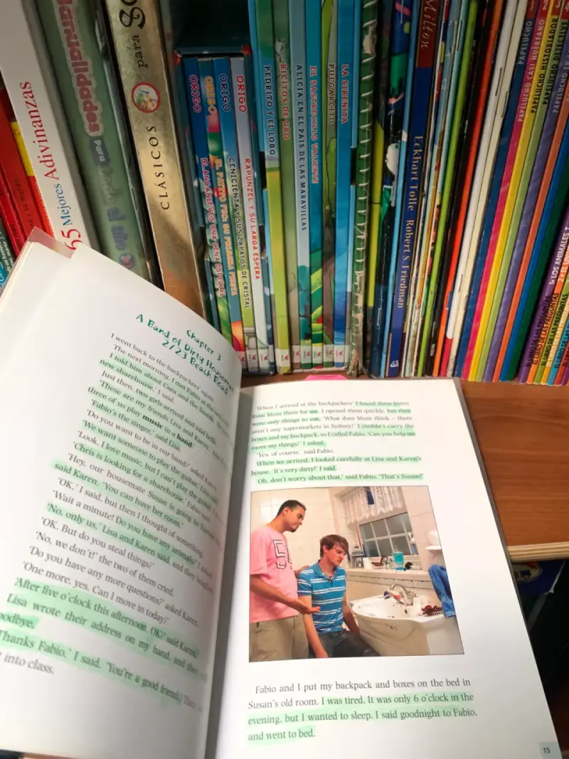 Libro de lectura 'Housemates' de Alison Watts - 2