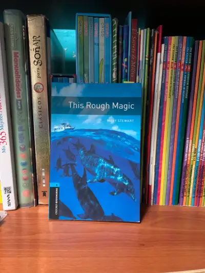 Libro 'This Rough Magic' de Mary Stewart - miniatura 1