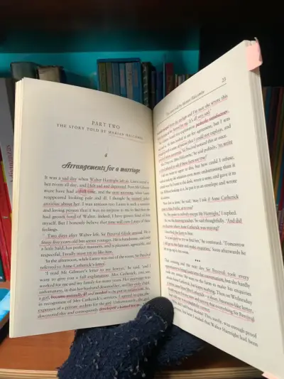 Libro 'The Woman in White' de Wilkie Collins - miniatura 2