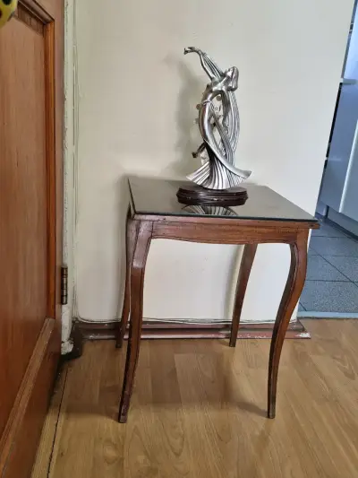 Mesa auxiliar de madera vintage antigua  más de 80 - miniatura 2