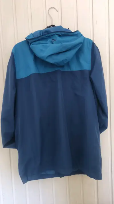 Corta viento repelente al agua azul para hombre - miniatura 2