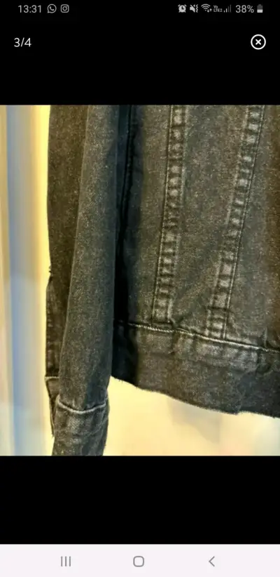 Chaqueta de mezclilla negra con diseño gráfico - miniatura 3