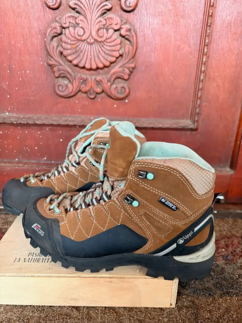 Botas de montaña impermeables marrones para trekking - 2
