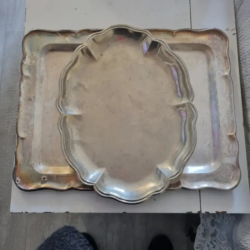 Juego de bandejas de metal vintage