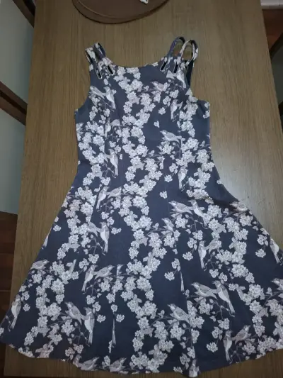 Vestido floral  IO talla 42 - miniatura 1