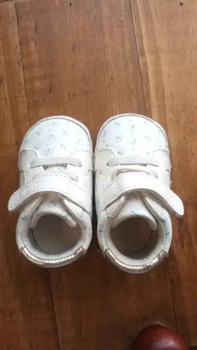 Zapatos de bebé Opaline con diseño de libélulas - miniatura 2