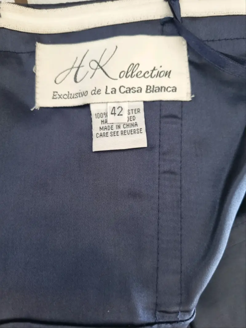 Vestido de fiesta azul con detalles brillantes - 3