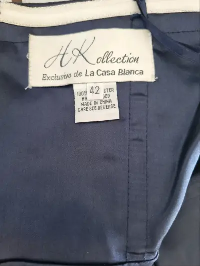 Vestido de fiesta azul con detalles brillantes - miniatura 3