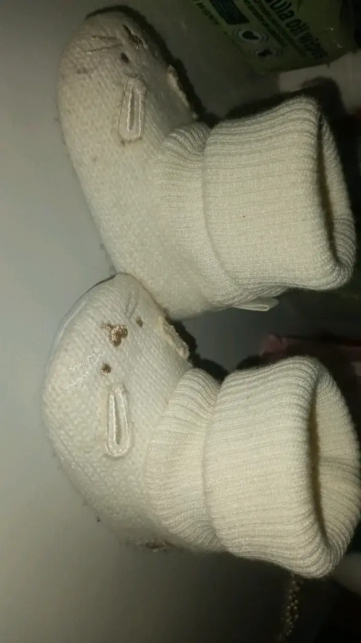 Botitas de bebé tejidas con diseño de gatito - 3