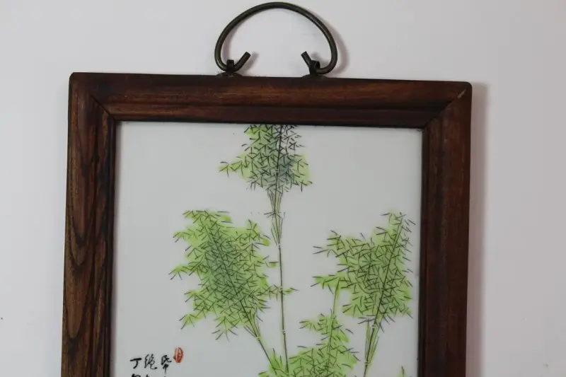 Cuadro madera y porcelana oriental, S.XX., Unicos, - 2
