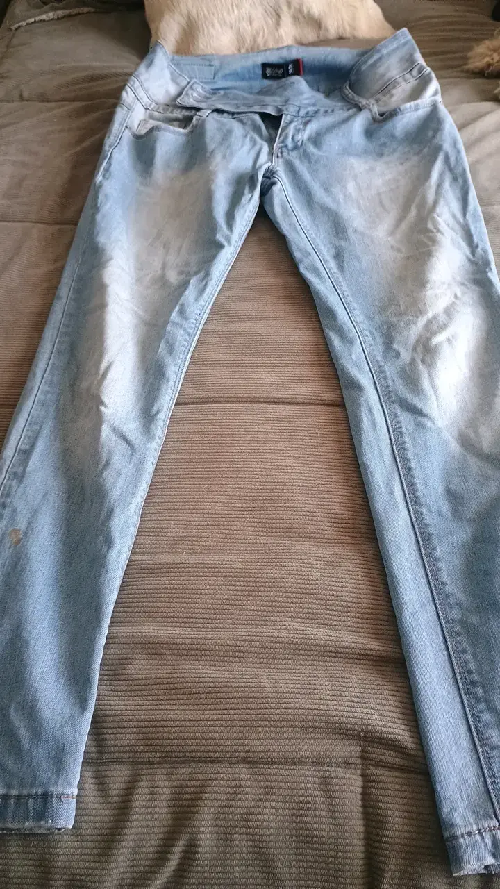 Jeans de mezclilla azul claro para mujer - 1