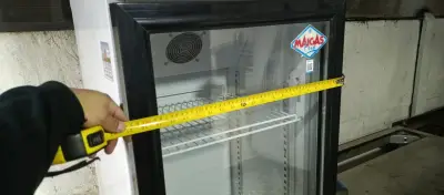 Refrigerador exhibidor Maigas Pro con puerta de vi - miniatura 5