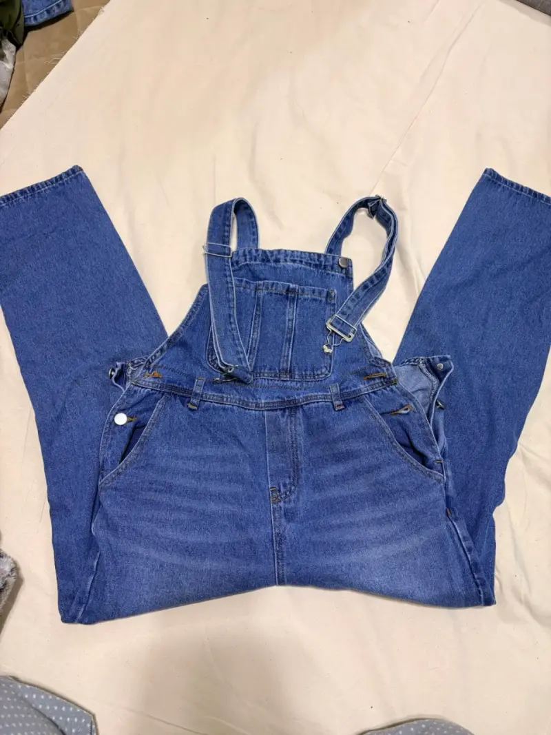 Overol de mezclilla azul para mujer - 4
