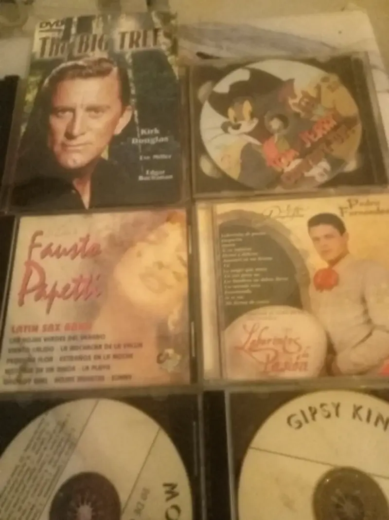 CD de música de Juan Gabriel - Abrázame Muy Fuerte - 3