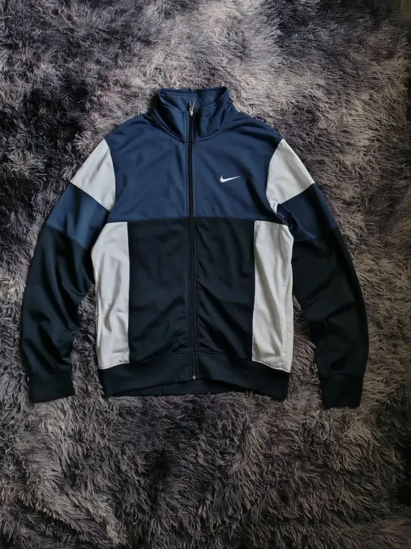 Chaqueta deportiva Nike azul y blanca - 1
