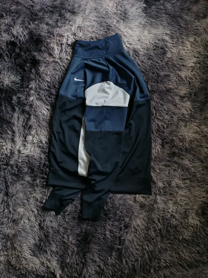 Chaqueta deportiva Nike azul y blanca - 2