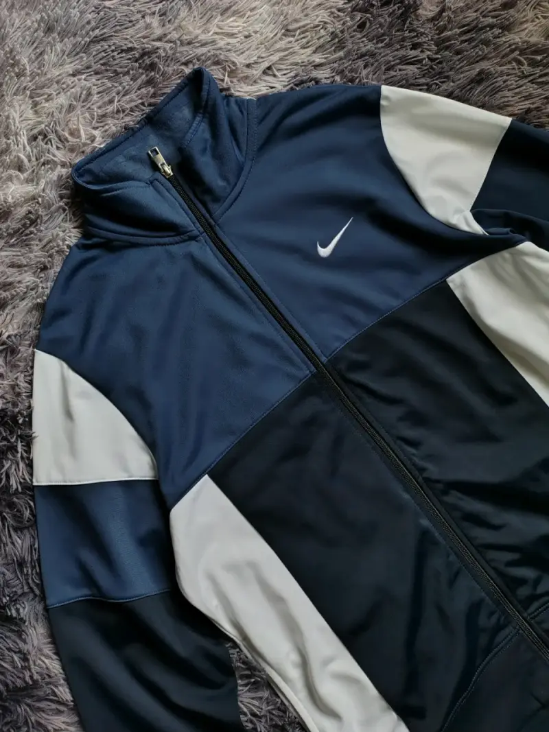 Chaqueta deportiva Nike azul y blanca - 3