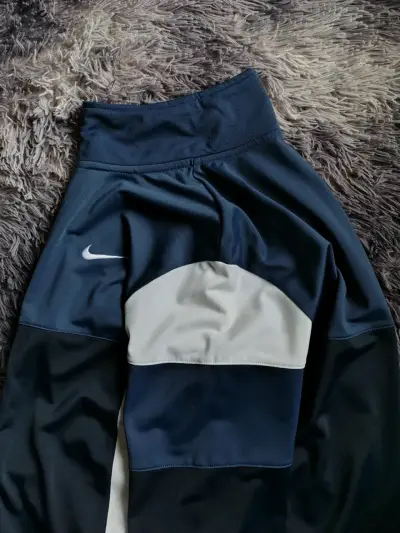 Chaqueta deportiva Nike azul y blanca - miniatura 4