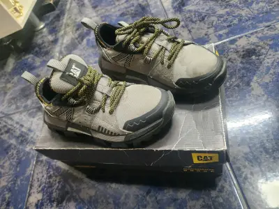 Zapatillas outdoor Caterpillar grises unisex - miniatura 2
