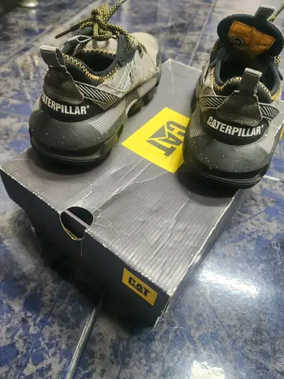 Zapatillas outdoor Caterpillar grises unisex - miniatura 3
