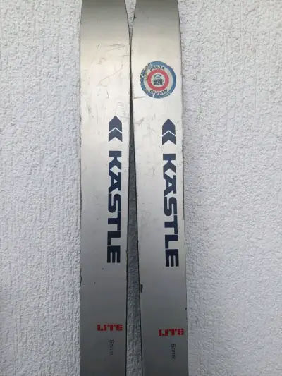 Esquís Kästle y Rossignol con bastones - miniatura 3