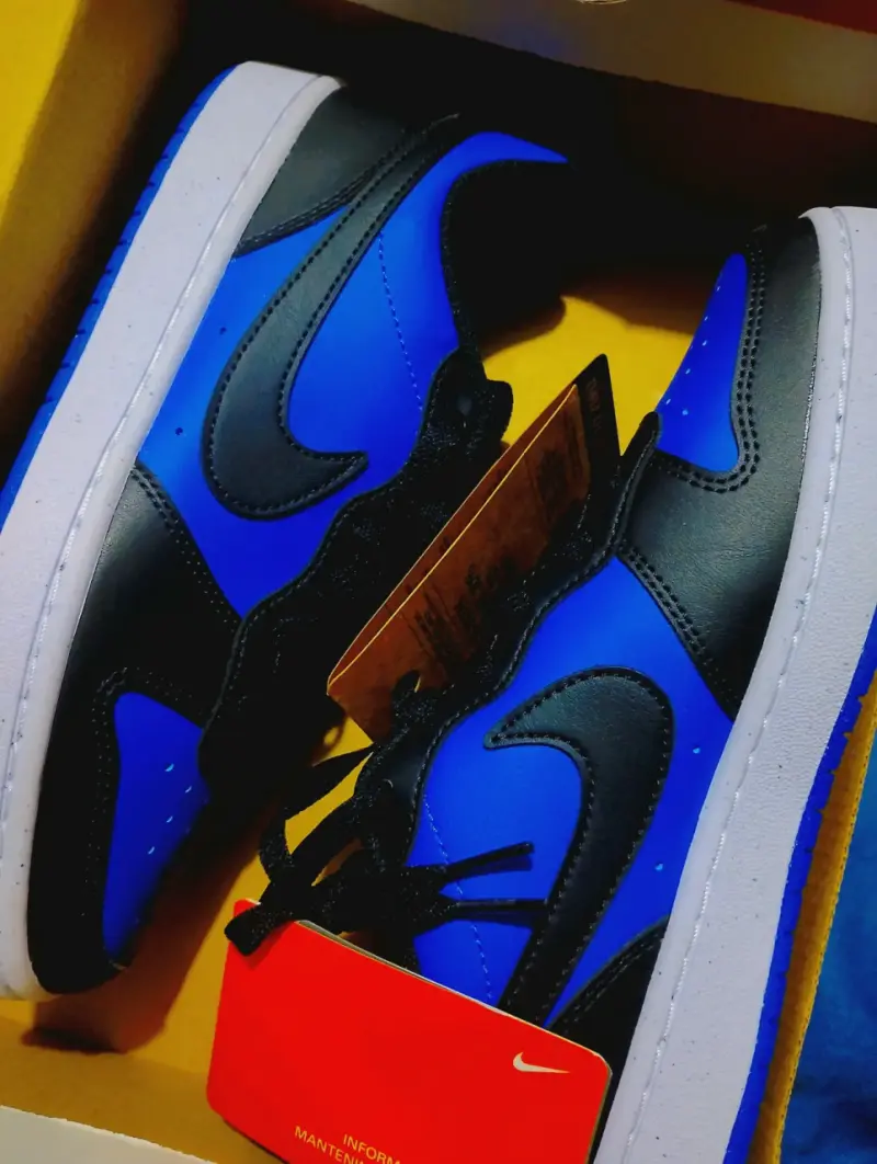 Zapatillas deportivas Nike azul y negro - 3